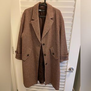 Long Zara winter coat in houndstooth